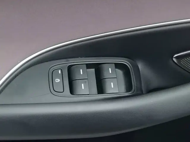 Xiaomi SU7 — Фото автомобиля 9
