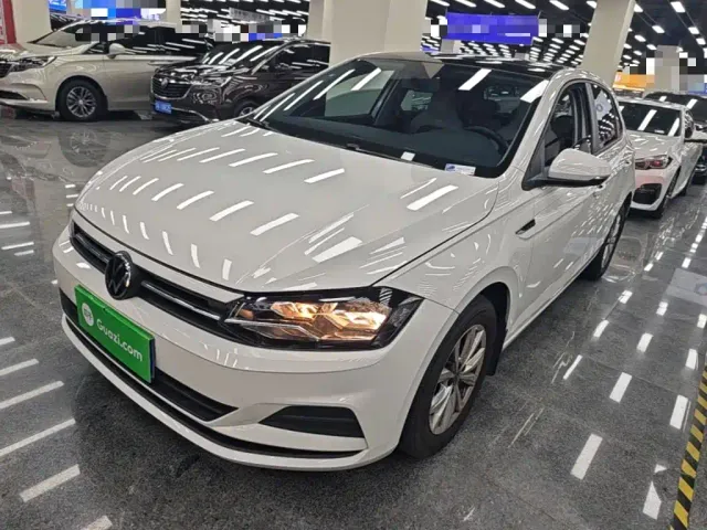 Фотография автомобиля — Volkswagen Polo