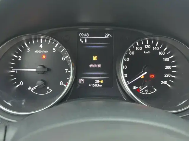 Nissan Qashqai — Фото автомобиля 14