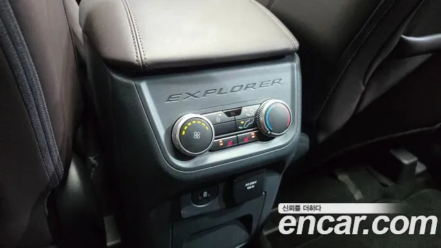 Ford Explorer — Фото автомобиля 23