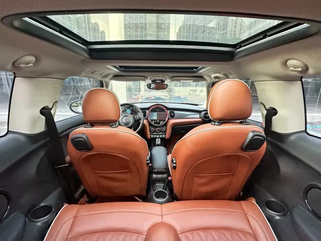MINI Hatch — Фото автомобиля 10