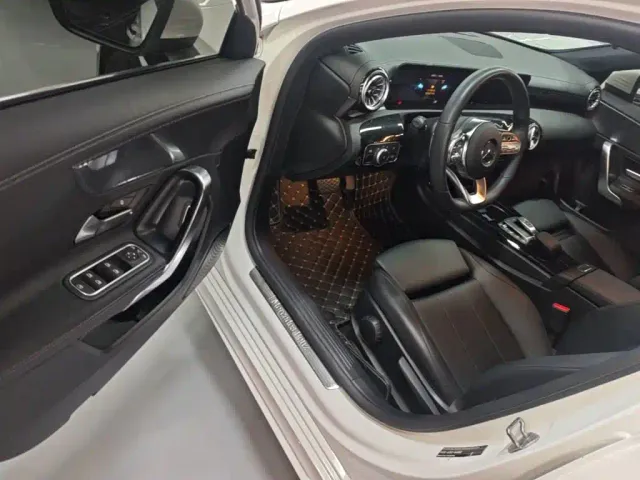 Mercedes-Benz A-Class — Фото автомобиля 11