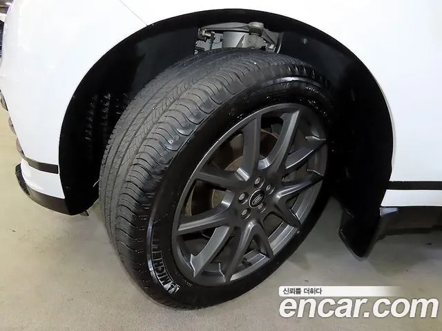 Land Rover Range Rover Velar Range Rover Velar 3.0 P400 Dynamic HSE — Фото автомобиля 20