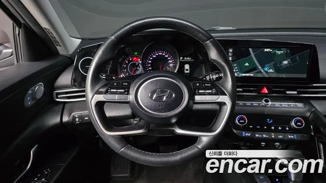 Hyundai AVANTE Avante (CN7) — Фото автомобиля 13