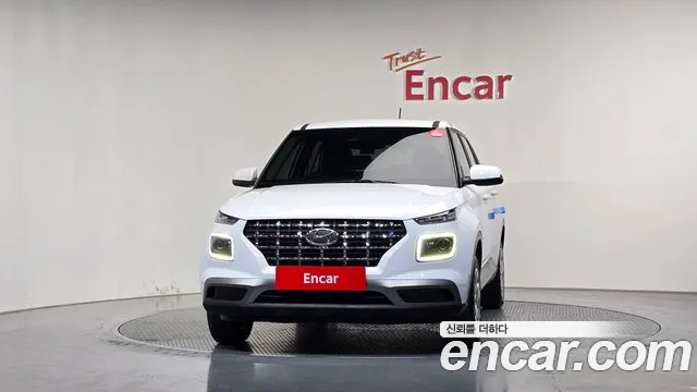 Hyundai Venue — Фото автомобиля 3