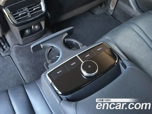 Kia K8 Hybrid — Фото автомобиля 17