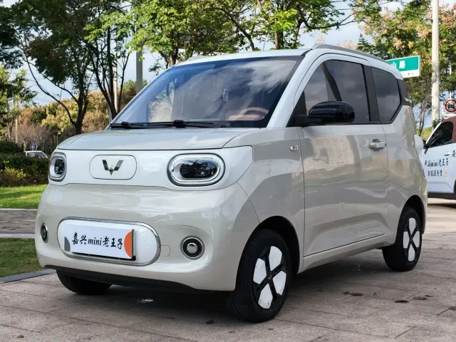 Фотография автомобиля — Wuling Hongguang Mini EV