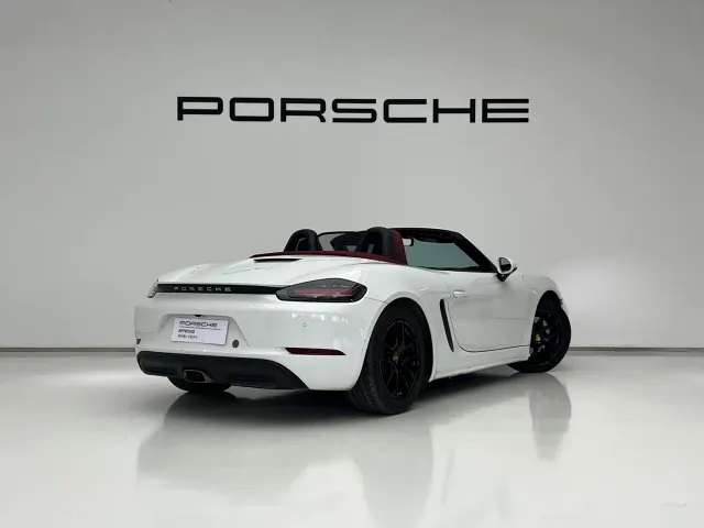Porsche 718 — Фото автомобиля 4