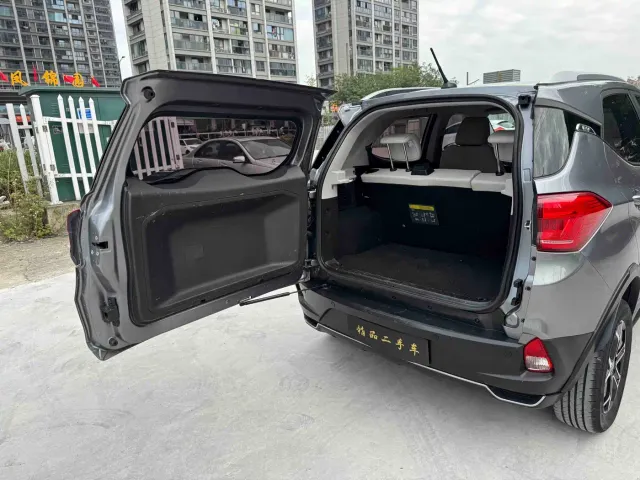 BYD Yuan Pro — Фото автомобиля 11