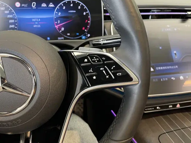Mercedes-Benz E-Class — Фото автомобиля 21
