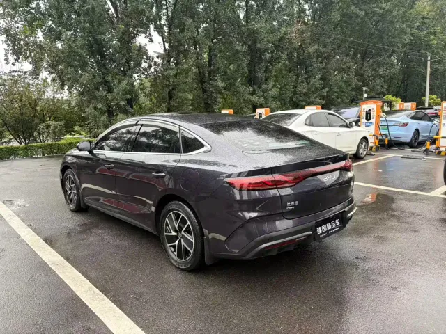 BYD Qin L — Фото автомобиля 11