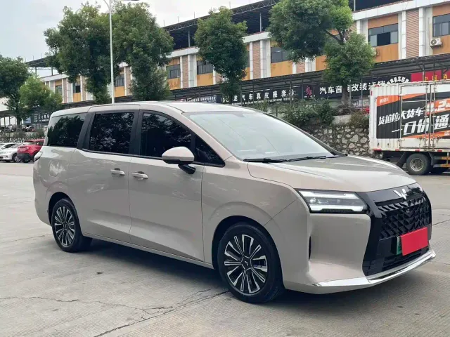 Wuling Starlight 730 — Фото автомобиля 3