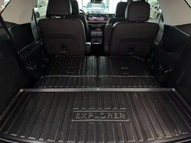 Ford Explorer — Фото автомобиля 19