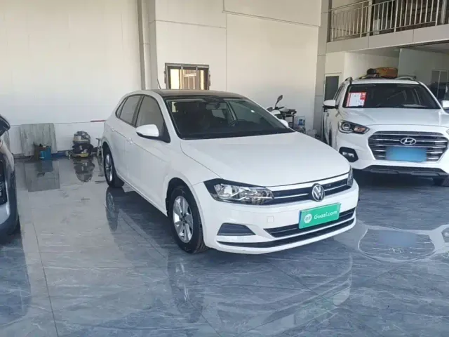 Volkswagen Polo — Фото автомобиля 3
