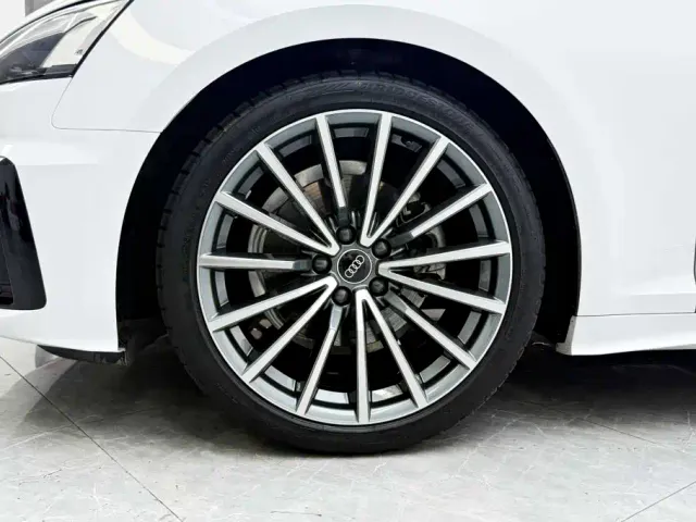 Audi Audi A5 (Import) 2022 Sportback 40 TFSI quattro Luxury Dynamic — Фото автомобиля 3