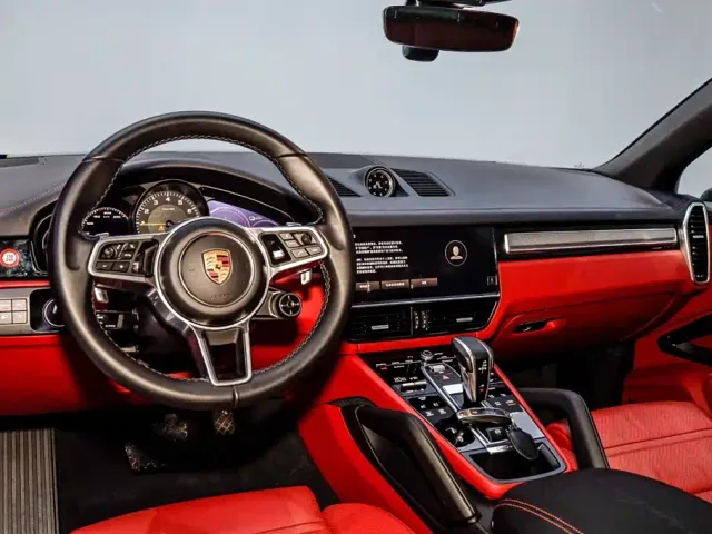 Porsche Cayenne New Energy 2023 Cayenne E-Hybrid 2.0T Platinum Edition — Фото автомобиля 25