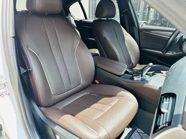 BMW 5 Series — Фото автомобиля 7