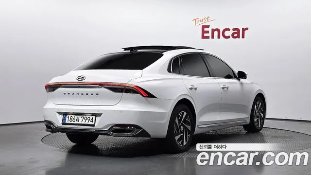 Hyundai Grandeur — Фото автомобиля 2