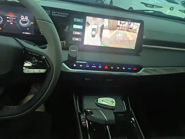 Changan Raeton Plus — Фото автомобиля 12