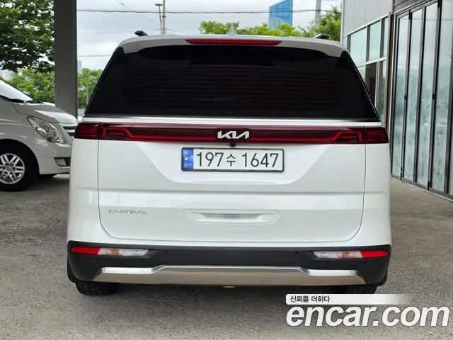 Kia Canival Carnival 4 поколение Бензин 7 мест Signature — Фото автомобиля 4