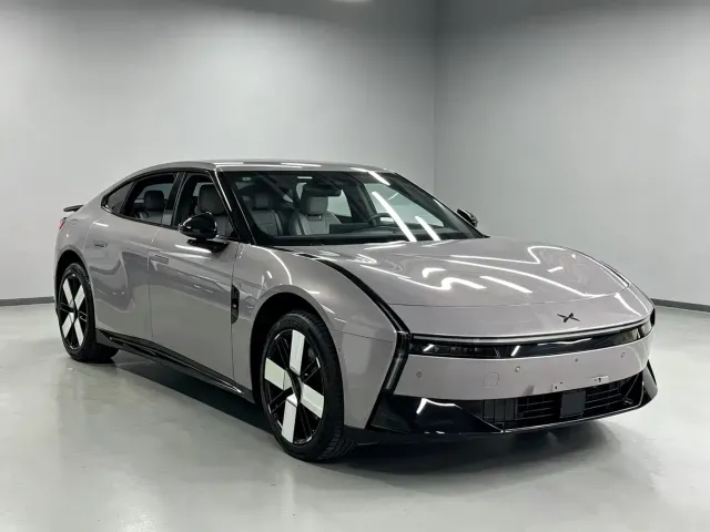 Xpeng P7 — Фото автомобиля 2
