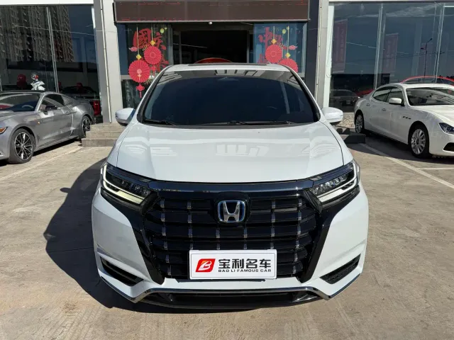 Фотография автомобиля — Honda Elysion