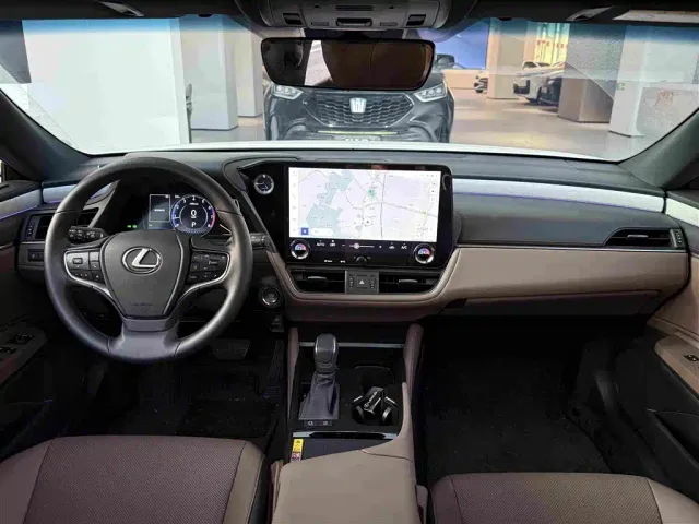 Lexus ES — Фото автомобиля 8