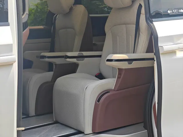BYD Xia — Фото автомобиля 10