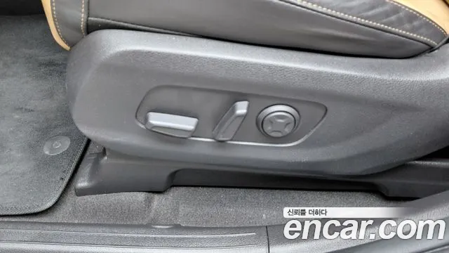 Kia Canival Carnival 4 поколение Бензин 9 мест Signature — Фото автомобиля 26