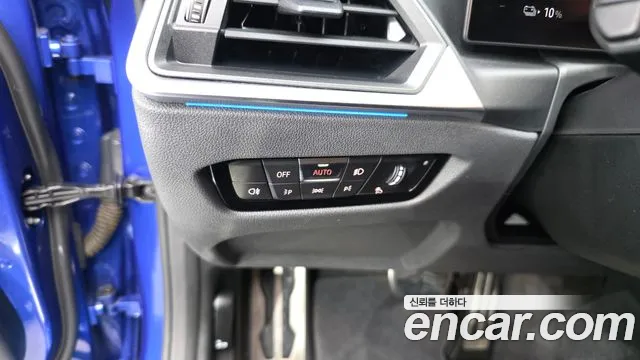BMW i4 — Фото автомобиля 17