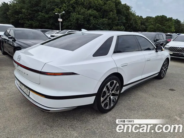 Hyundai Grandeur GN7 — Фото автомобиля 4