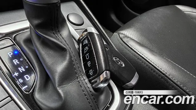 Hyundai Kona Новый Kona Бензин 1.6 турбо 2WD — Фото автомобиля 28
