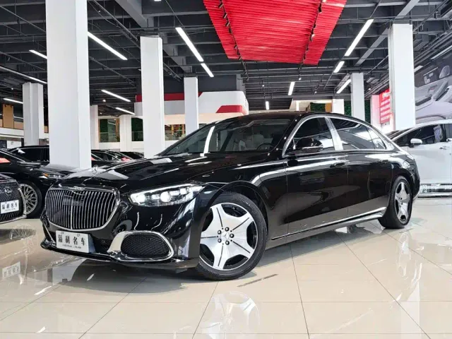 Фотография автомобиля — Mercedes-Benz Maybach S-Class