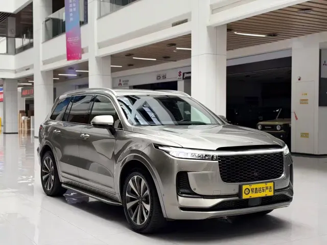 Li Auto ONE — Фото автомобиля 3