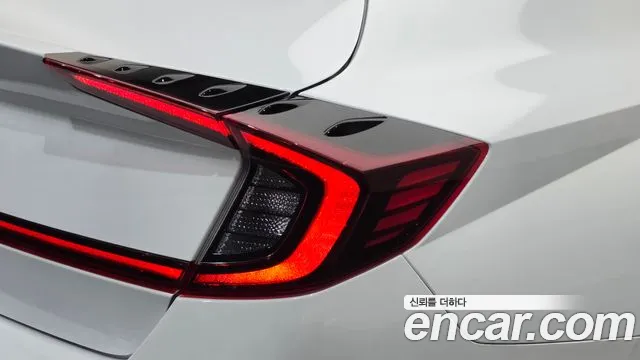 Hyundai Sonata — Фото автомобиля 8