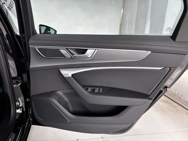 Audi A6L — Фото автомобиля 24