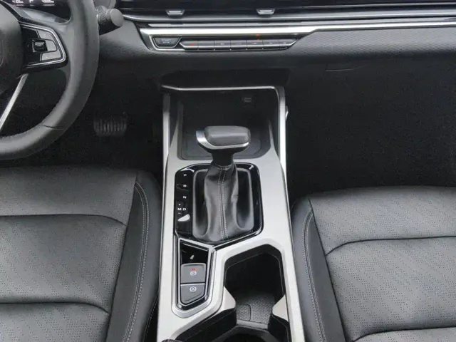 Geely Emgrand — Фото автомобиля 16