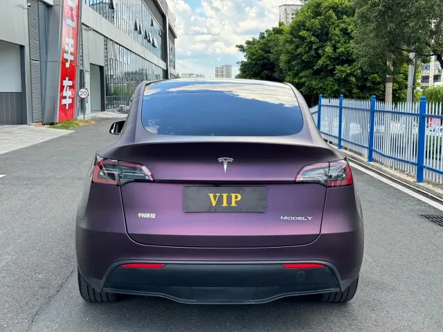 Tesla Model Y — Фото автомобиля 5