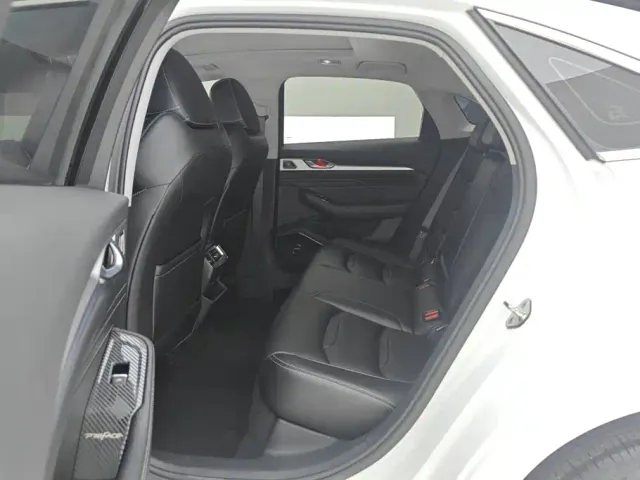 Geely Xingrui — Фото автомобиля 11