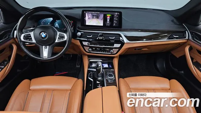 BMW 5 Series G30 — Фото автомобиля 9