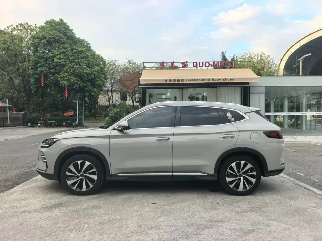 BYD Song PLUS — Фото автомобиля 2