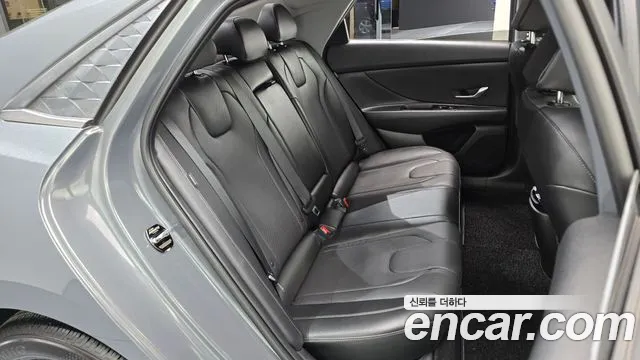 Hyundai Avante CN7 — Фото автомобиля 11