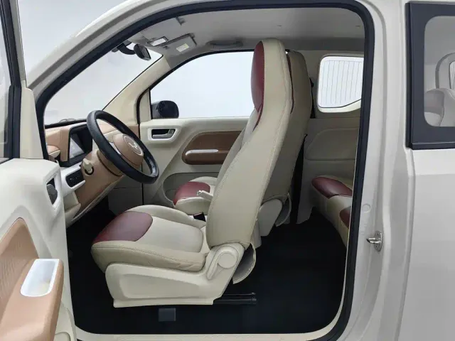 Wuling Hongguang Mini EV — Фото автомобиля 10