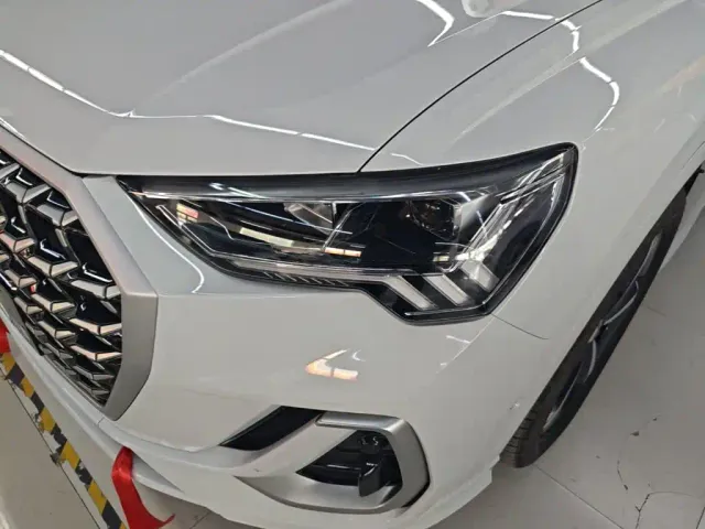 Audi Q3 — Фото автомобиля 23
