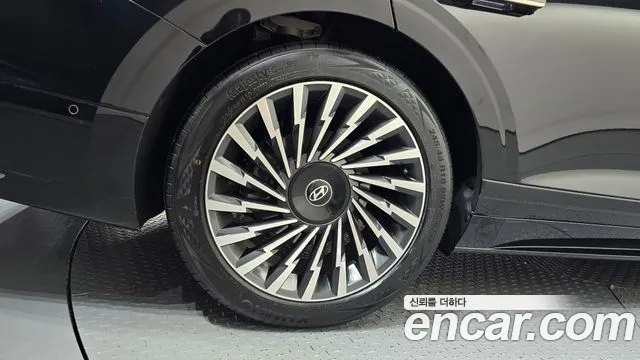 Hyundai Grandeur GN7 — Фото автомобиля 5