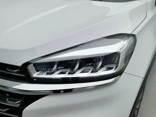 Chery Tiggo 8 — Фото автомобиля 7