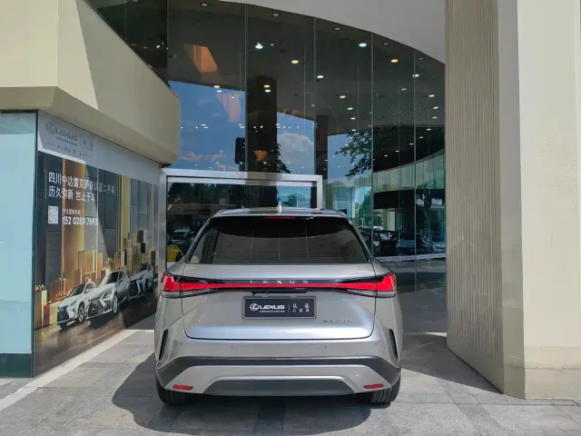 Lexus RX — Фото автомобиля 5