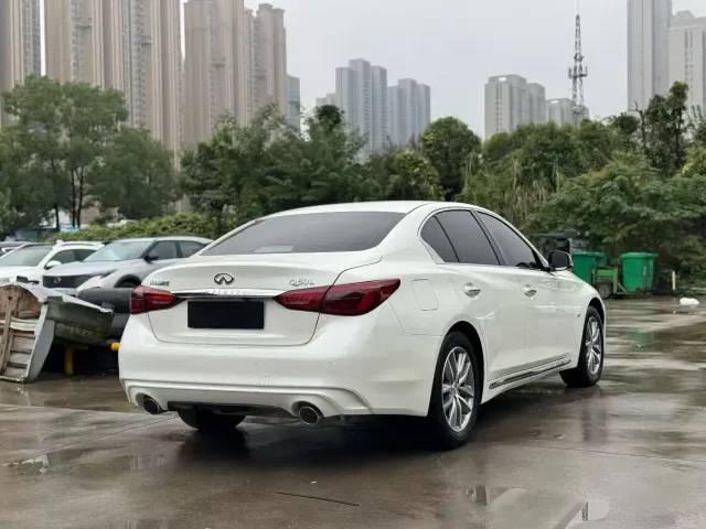 Infiniti Q50L — Фото автомобиля 6