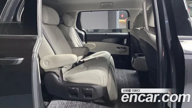 Kia Canival Carnival 4 поколение Бензин 7 мест Noblesse — Фото автомобиля 12