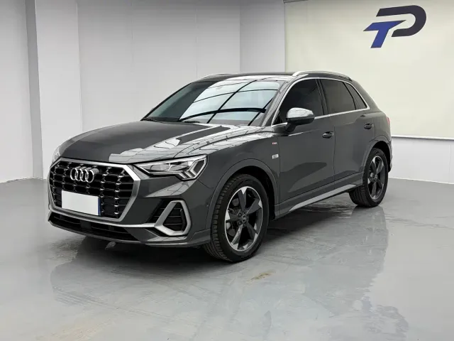 Фотография автомобиля — Audi Q3